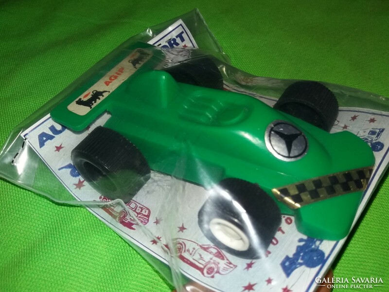 Trafikáru magyar bazáráru bontatlan csomagolt játék FORMA 1 MERCEDES 12 cm a kisautó képek szerint 1