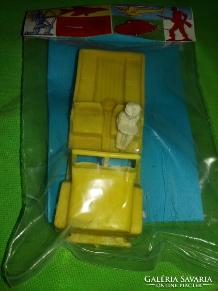 Trafikáru Hungarian bazaar goods unopened packaged large Russian ww ii.Gaz jeep yellow 12 cm according to pictures 5