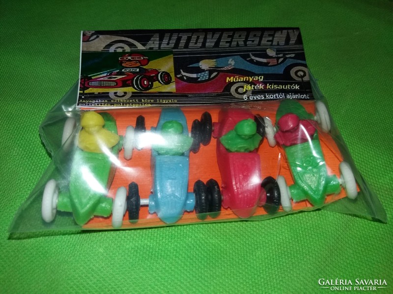 Retro traffic goods bazaar goods unopened package shape 1 car race 5 cm small cars according to pictures 3