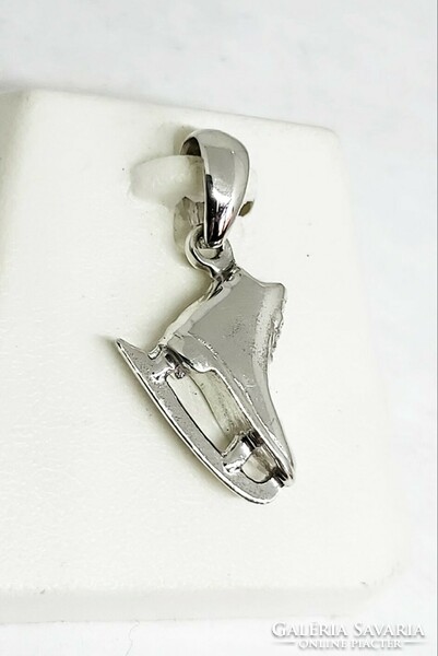 Silver skate pendant, for skate fans, specially crafted 925 silver new jewelry