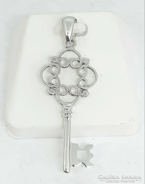 Ezüst kulcs medál, szecessziós stílusú 925 ezüst új ékszer