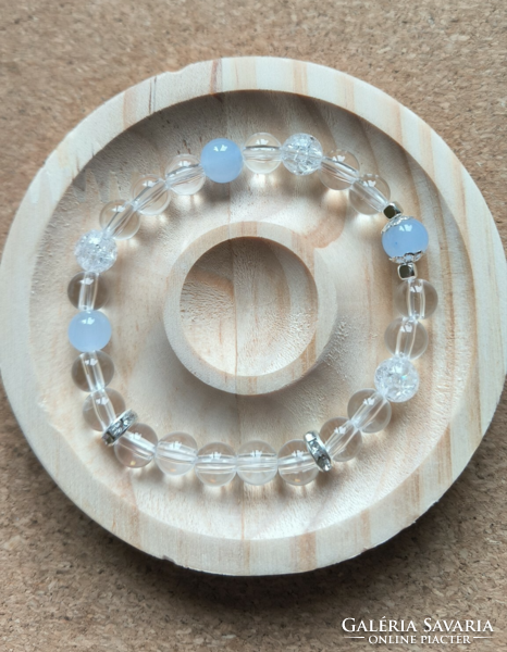 Glass pearl bracelet