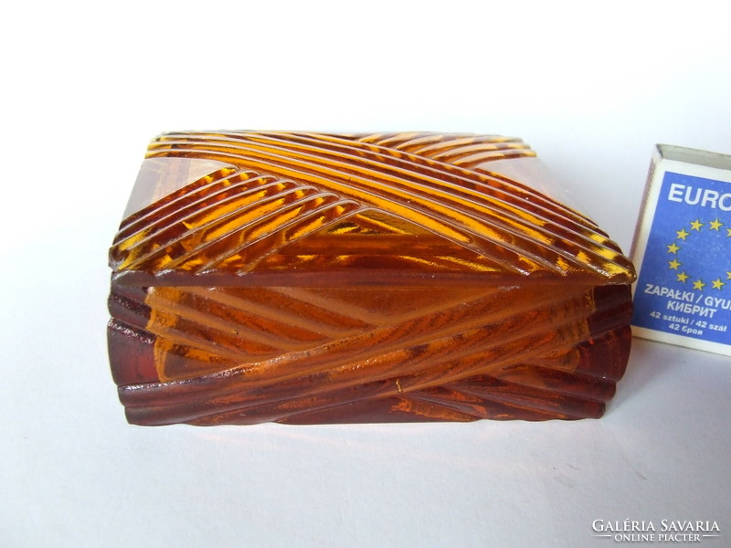 Old amber heavy glass lid box, bonbonier