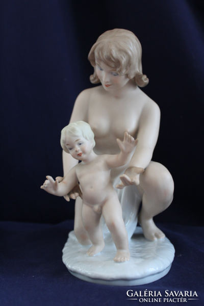 Wallendorf porcelán anya gyermekével