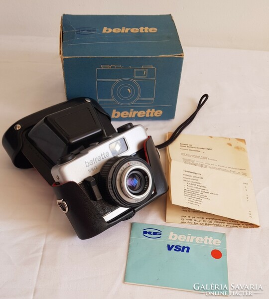 Beirette vsn camera in box with papers