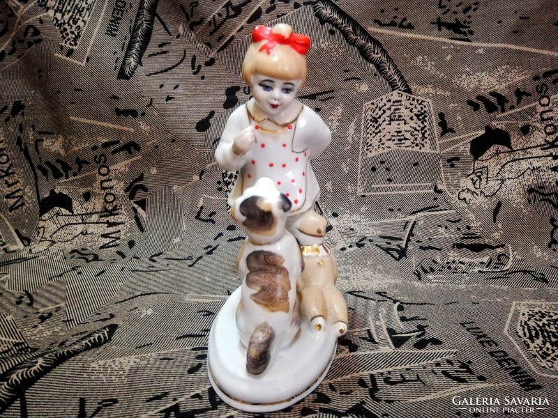 Lány kutyával porcelán figura- Szovjet
