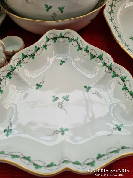 Dinner set with Herend parsley pattern