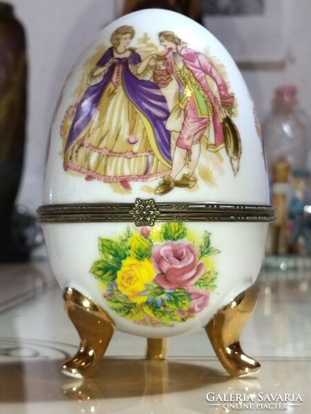 Gyönyörű nagy barokk virág mintás porcelán ékszertartó Szelence tojás alakú