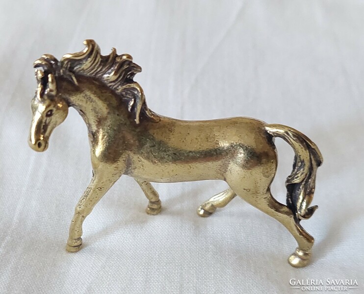 Miniatűr réz ló figura