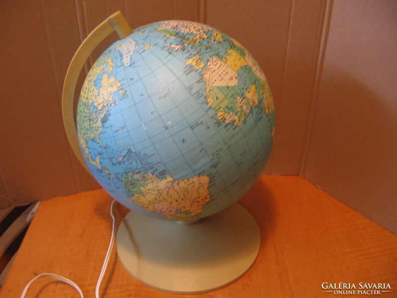 Retro illuminated globe 1983