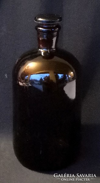 Dt/276 – 1 piece approx. 1 Liter, old, brown pharmacy bottle, with glass stopper