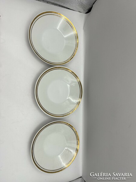 Hollóházi porcelán tányérok, 3 db, 10 cm-es. 4983