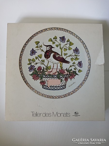 Hutschenreuther kézzel festett madaras Április hónapos tányér
