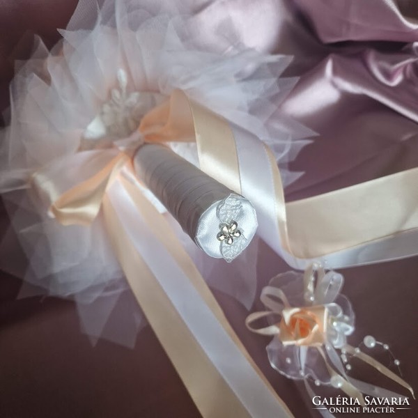 ESKÜVŐ MCS44 – Barack színű menyasszonyi csokor vőlegényi kitűzővel