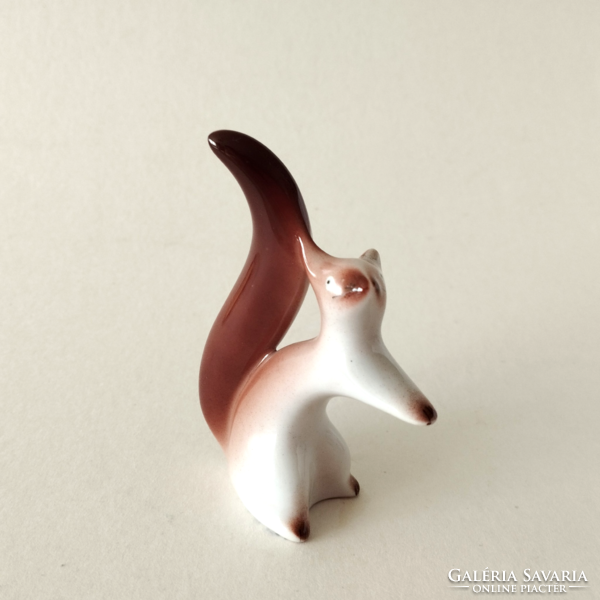 Art deco porcelain squirrel figure, nipp
