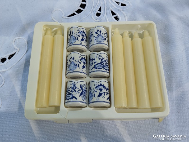 Onion pattern small porcelain candle holder set with candles