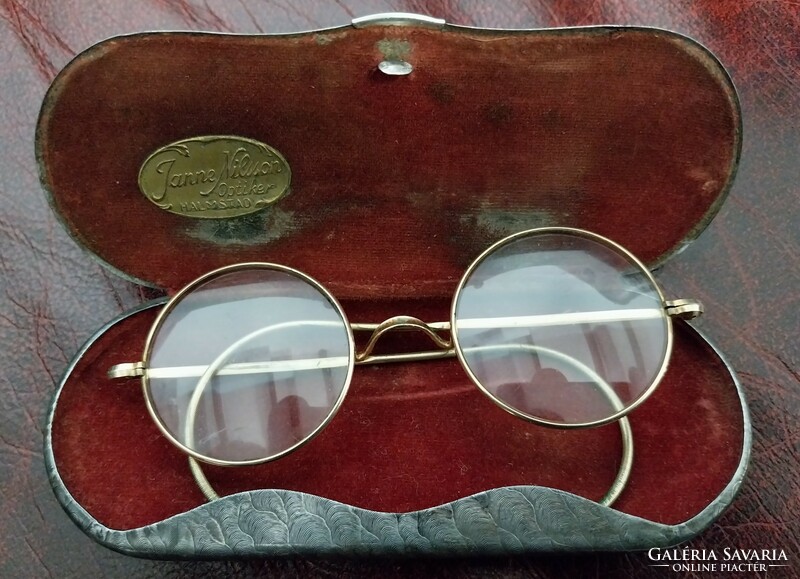 Vintage glasses