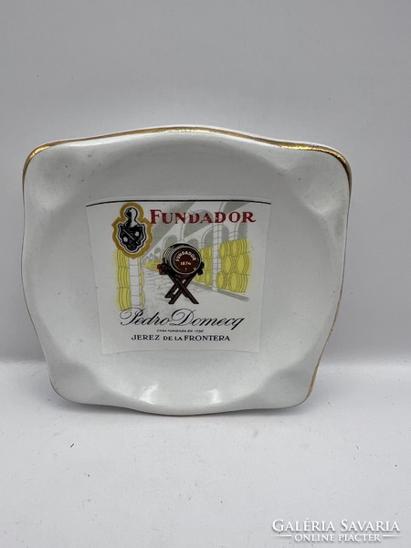 Antique vintage porcelain ashtray. Founder of Brandy. Pedro domecq.10X10cm.4976