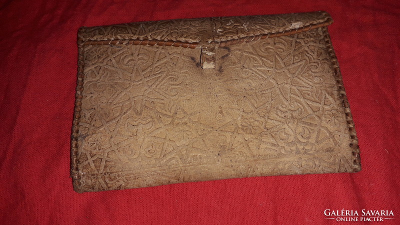 Antique split leather soft thin patterned leather unisex wallet opened 20x15cm as shown in the pictures