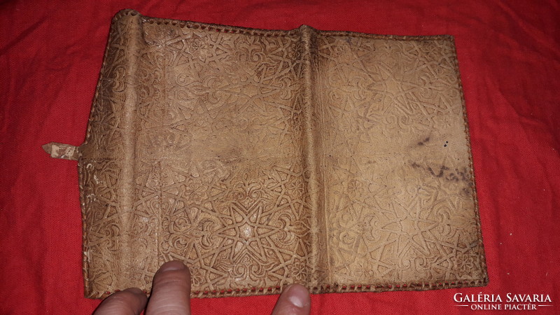 Antik hasított bőr puha vékony míves bőrdíszműves uniszex pénztárca kinyitva 20x15cm a képek szerint