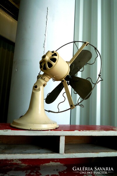 Curiosity! Antique 30s siemens-schuckert bauhaus table fan steampunk