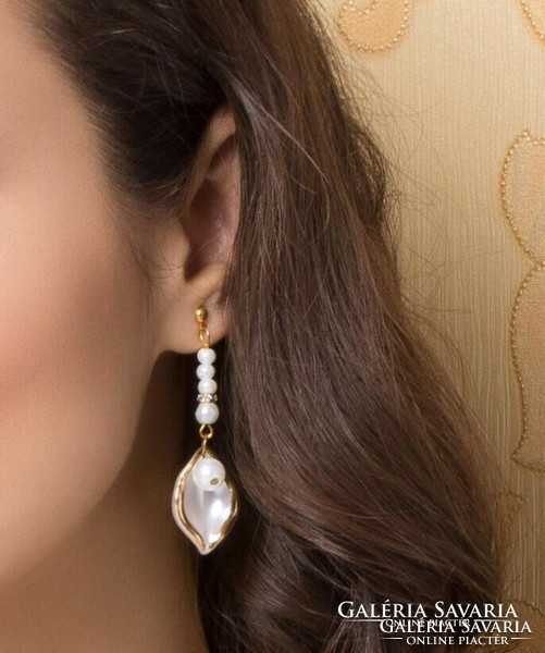 White earrings with leaves decorated with golden edges