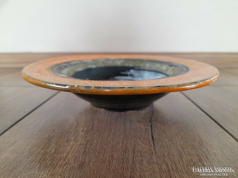 Gorka livia in ceramic bowl