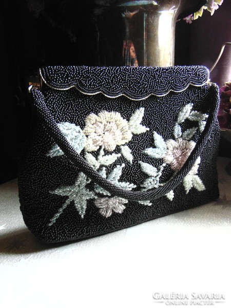 All pearl embroidered vintage casual bag