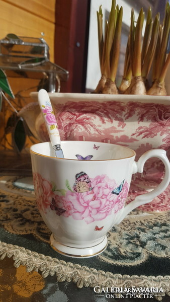 Tea spoon with porcelain handle