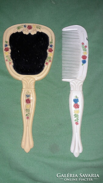 Old vinyl hand mirror with floral girly handle with comb, set in beautiful condition 17 cm / each according to the pictures