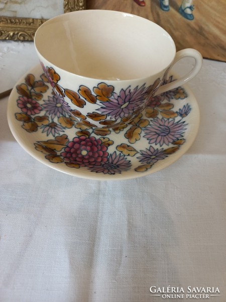 Zsolnay floral cup set