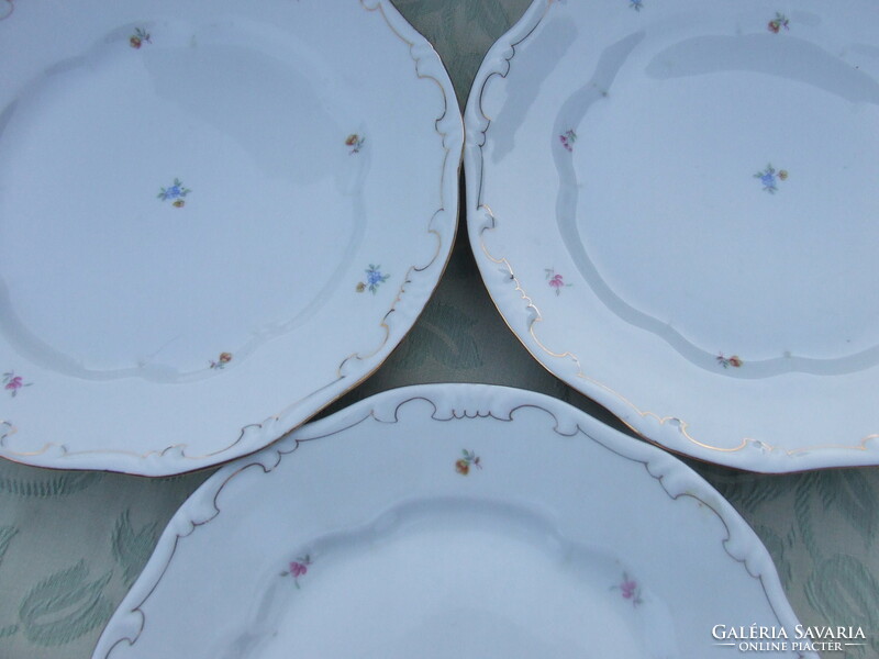 Zsolnay tableware: 12 people
