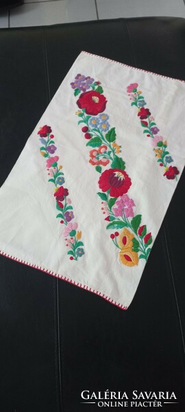 Kalocsai embroidered decorative pillow cover