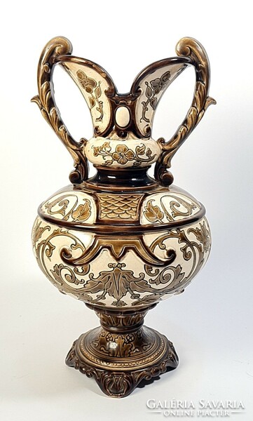 Beautiful antique majolica vase