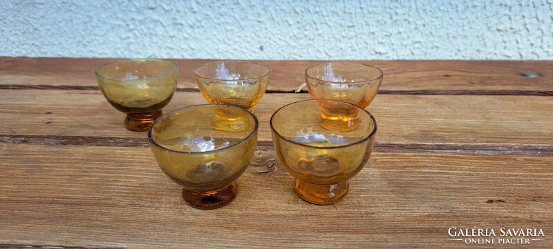 Amber-colored small (approx. 0.5 dl) antique glass set - 9 pcs