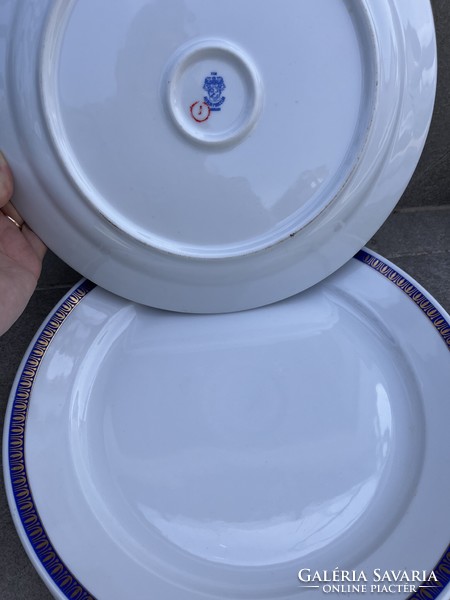 Plates with Alföld blue gold passenger sign pattern in one