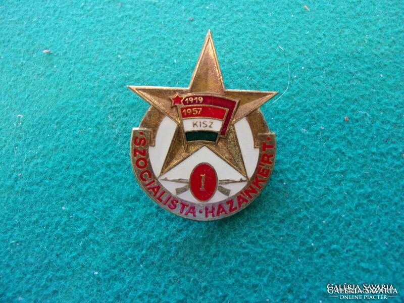 Small badges 3 pcs