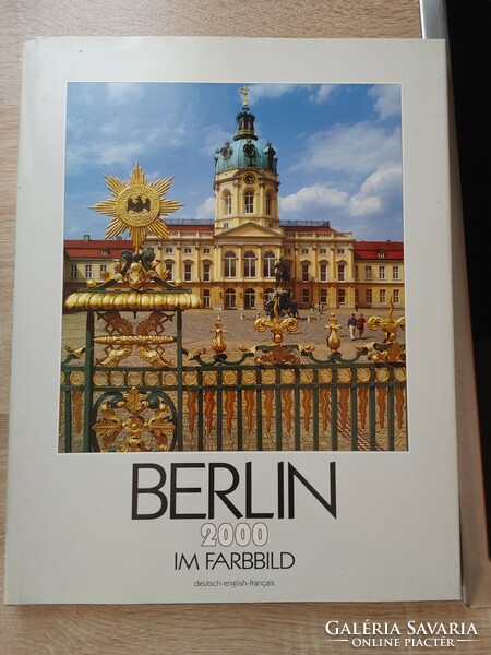 BERLIN 2000  IM FARBBILD   német  angol francia képeskönyv