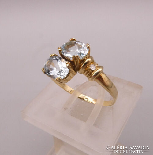 Topaz-diamond 14 kr. Golden ring