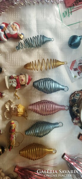Christmas tree decorations, musical bell.