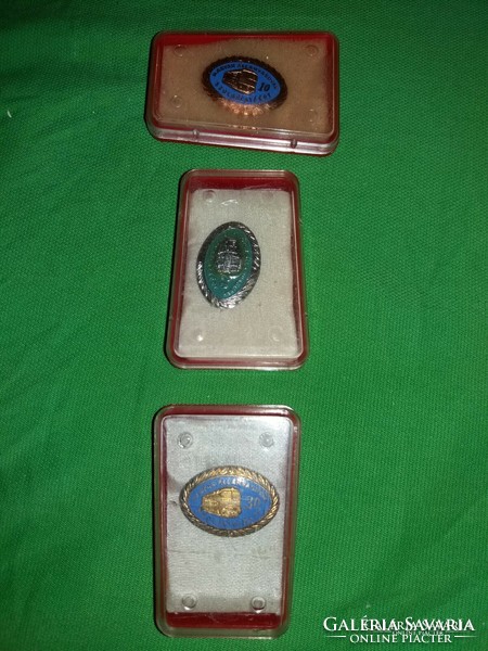 Badges for the 10 - 20 - 30 years of service of the Hungarian state railways with a box according to pictures