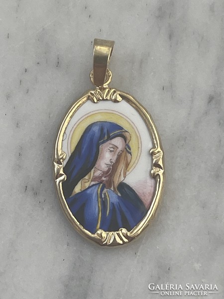 14 Cr. Gold fire enamel Mary pendant.