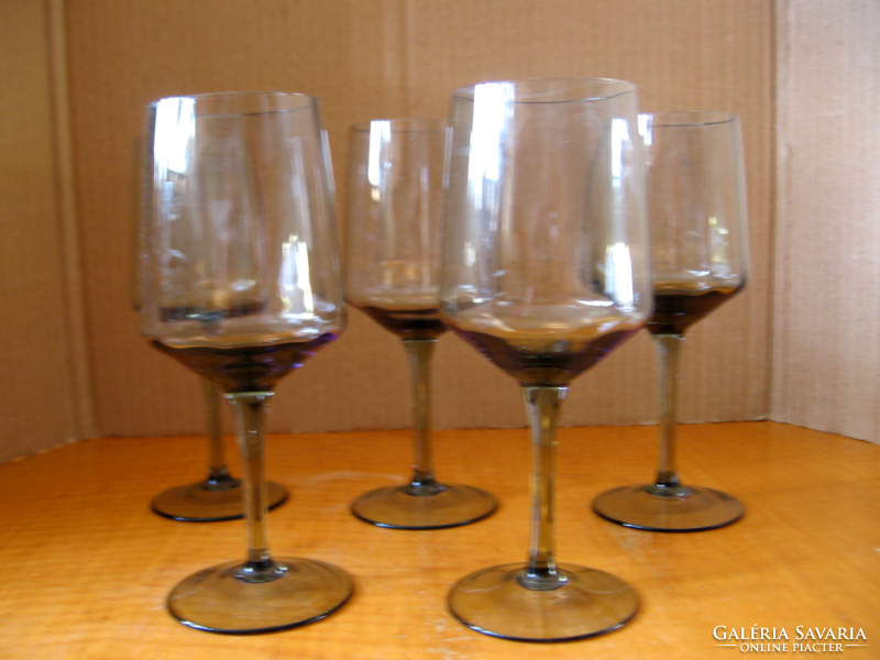 5 Retro elegant smoke colored wine glasses