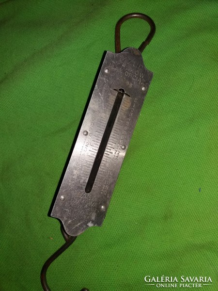 Antik rugós stabil fém lengyel kézi mérleg 20 kg méréshatárral újszerű állapotban a képek szerint
