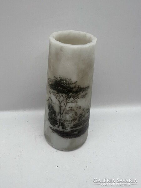 M. Wirths art deco opal glass vase, height 10 cm. 5039
