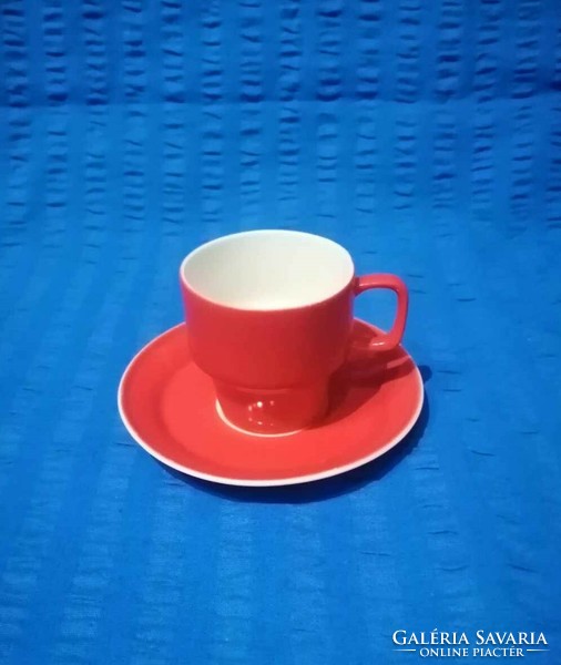 Hollóházi porcelán piros kávéscsésze alátéttel (A16)
