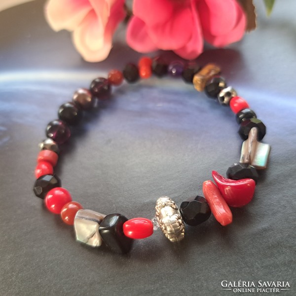 Chi mixed gemstone and crystal bracelet.