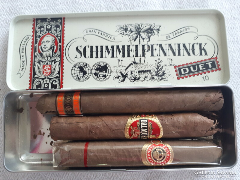 Metal cigar box with 3 old cigars