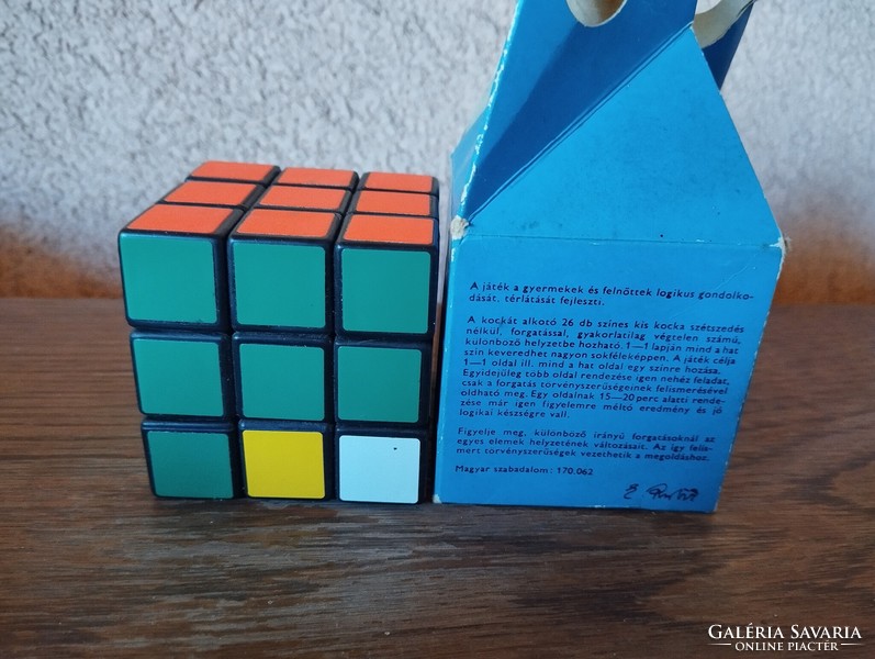 Eredeti Rubik bűvös kocka dobozban