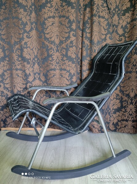 Modern fekete bőr alumínium hintaszék, designer Takeshi Nii, szék 1950-es évek